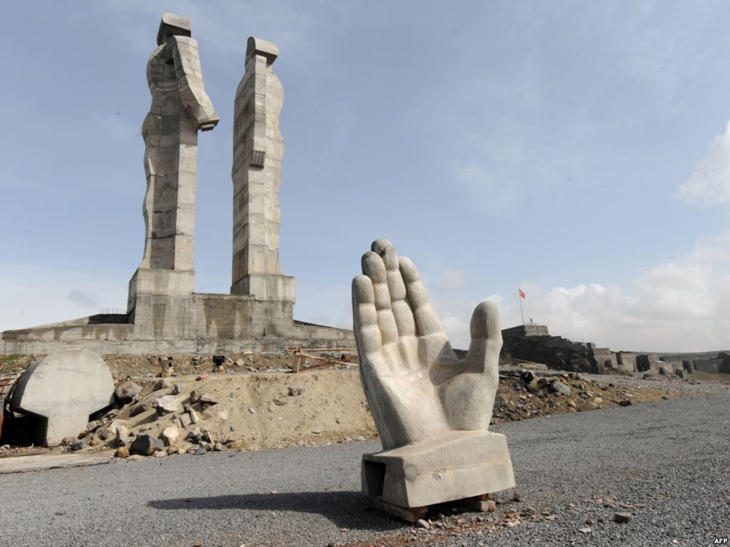 Mehmet Aksoy - Monument to Humanity